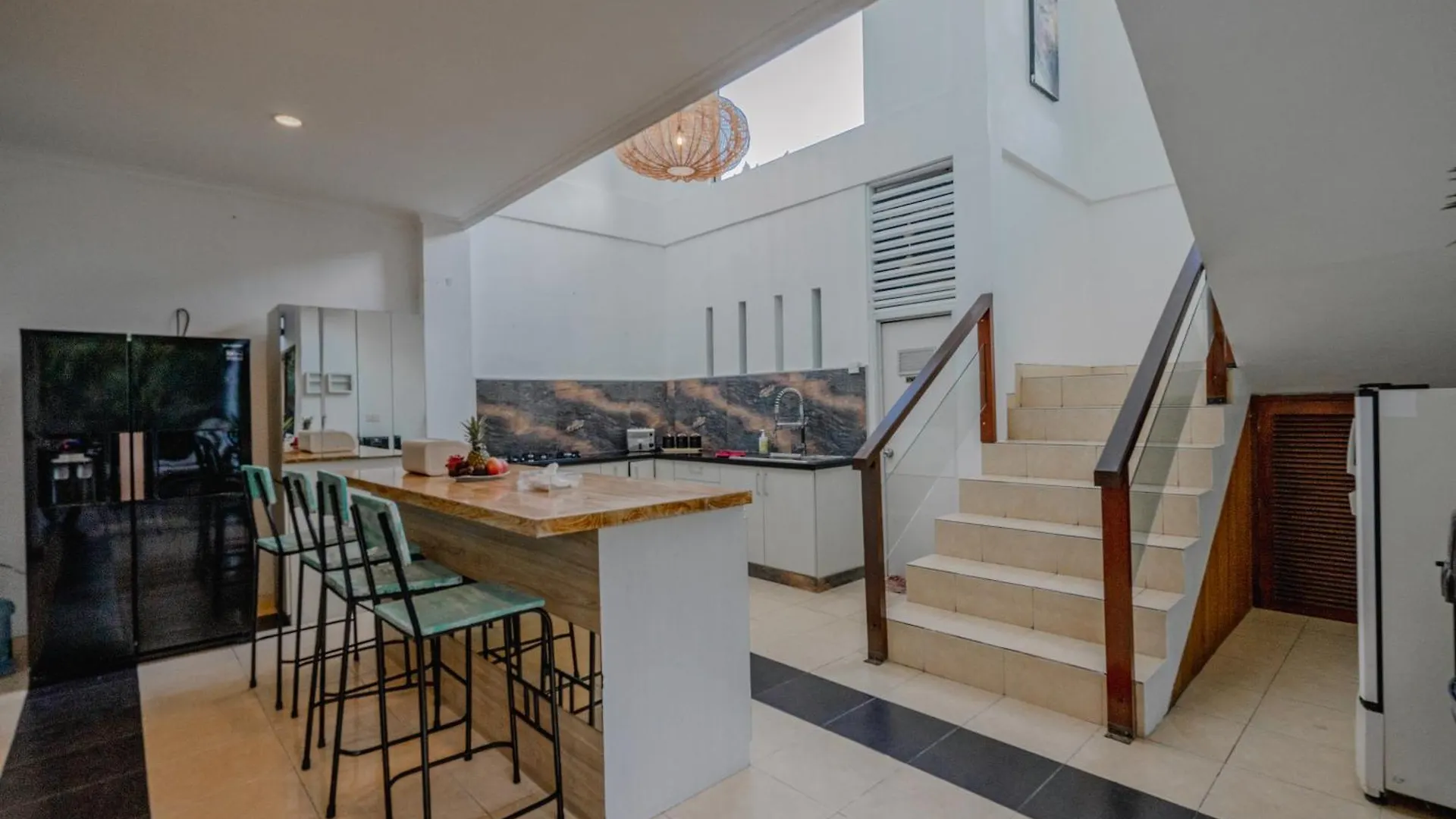 5 Bedroom Villa In Centre Location Of Seminyak