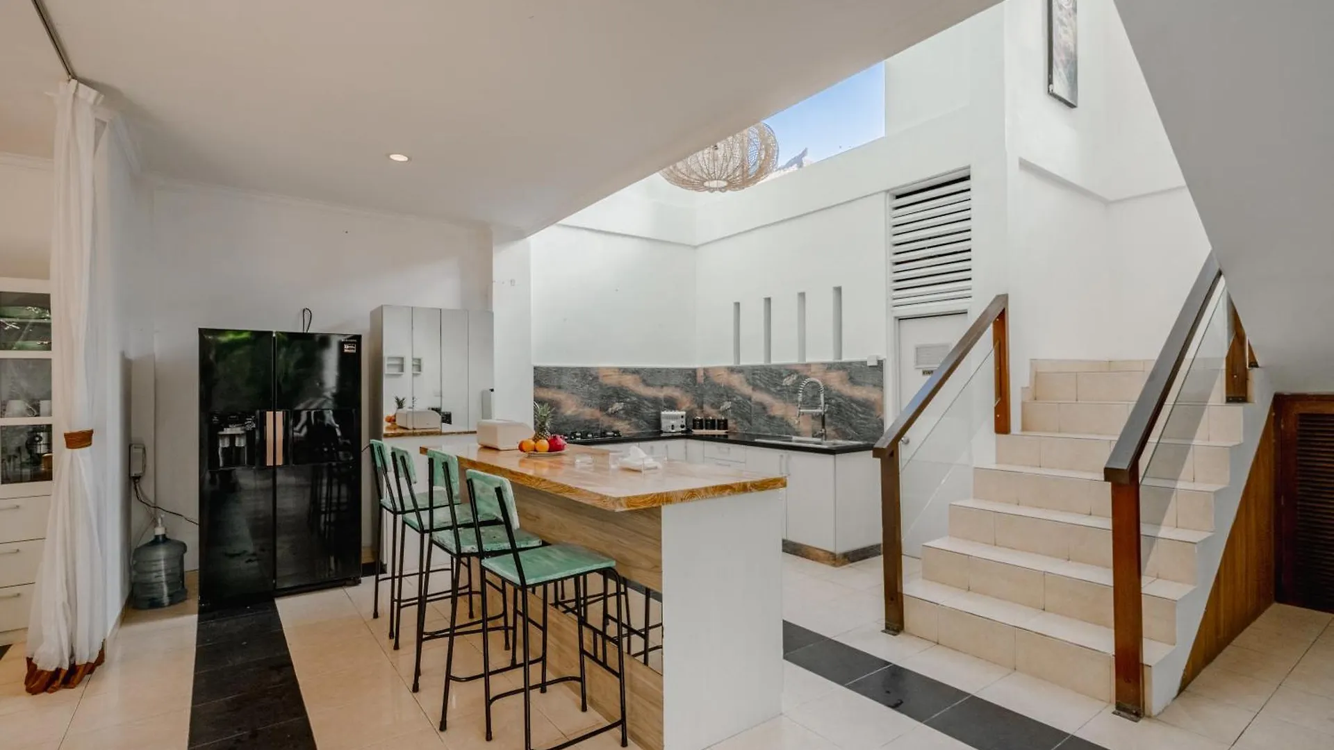5 Bedroom Villa In Centre Location Of Seminyak 0*,