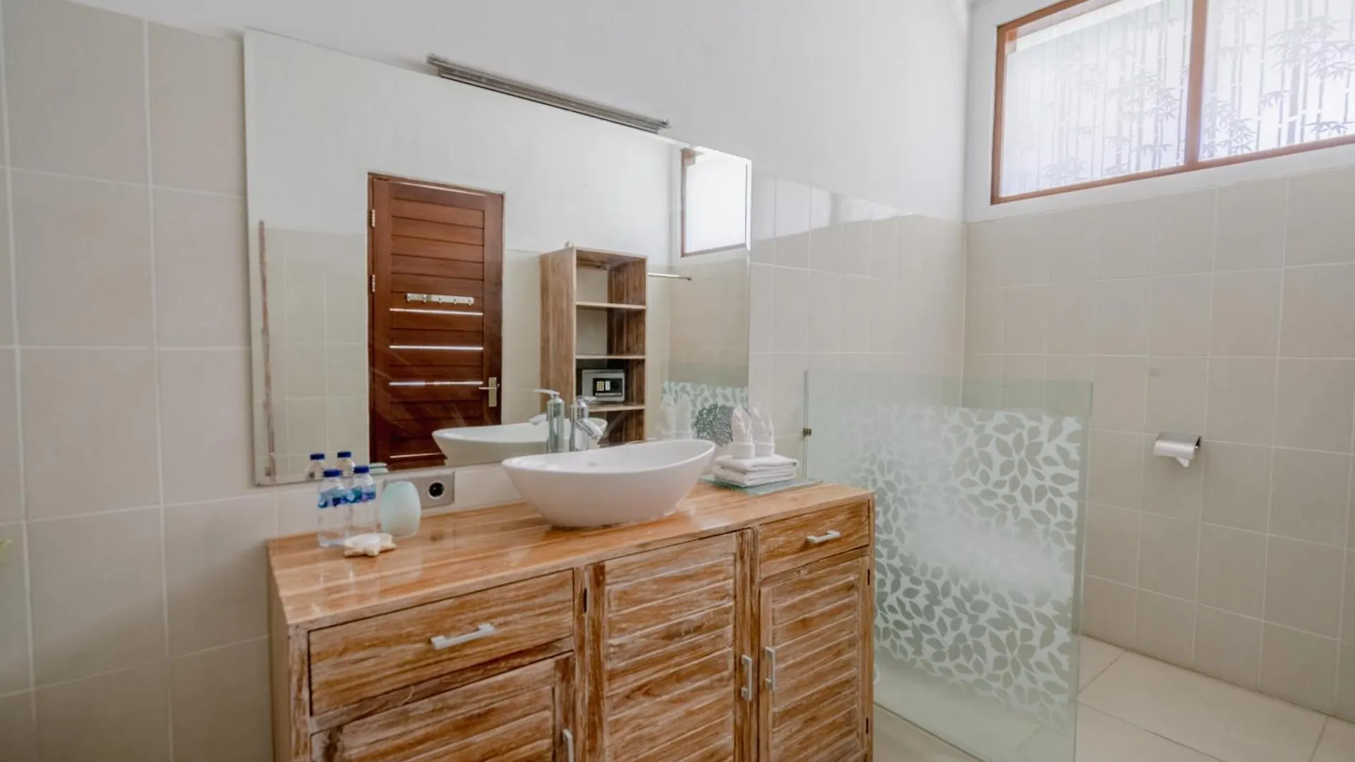 5 Bedroom Villa In Centre Location Of Seminyak