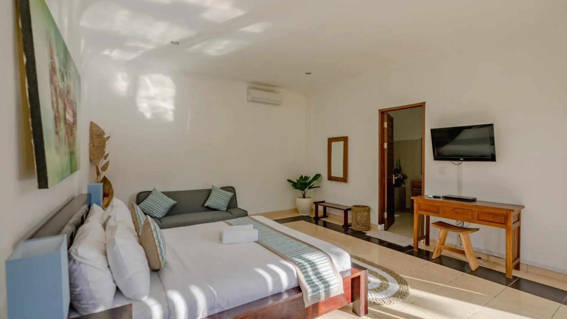 5 Bedroom Villa In Centre Location Of Seminyak
